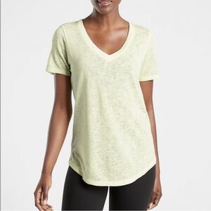 Athleta Breezy Scoop V Tee Tequila Light Lime Green Small